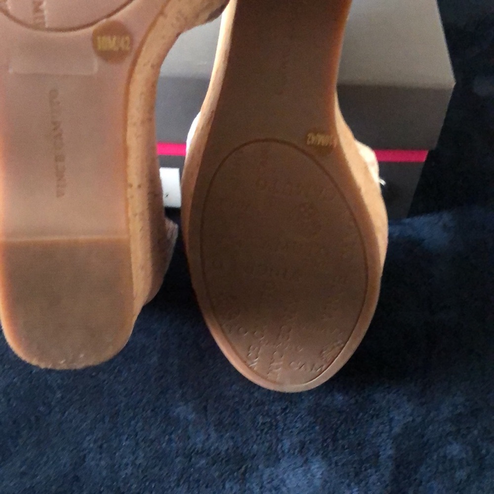 Vince Camuto Tatchen platform sandal - Picture 8 of 9